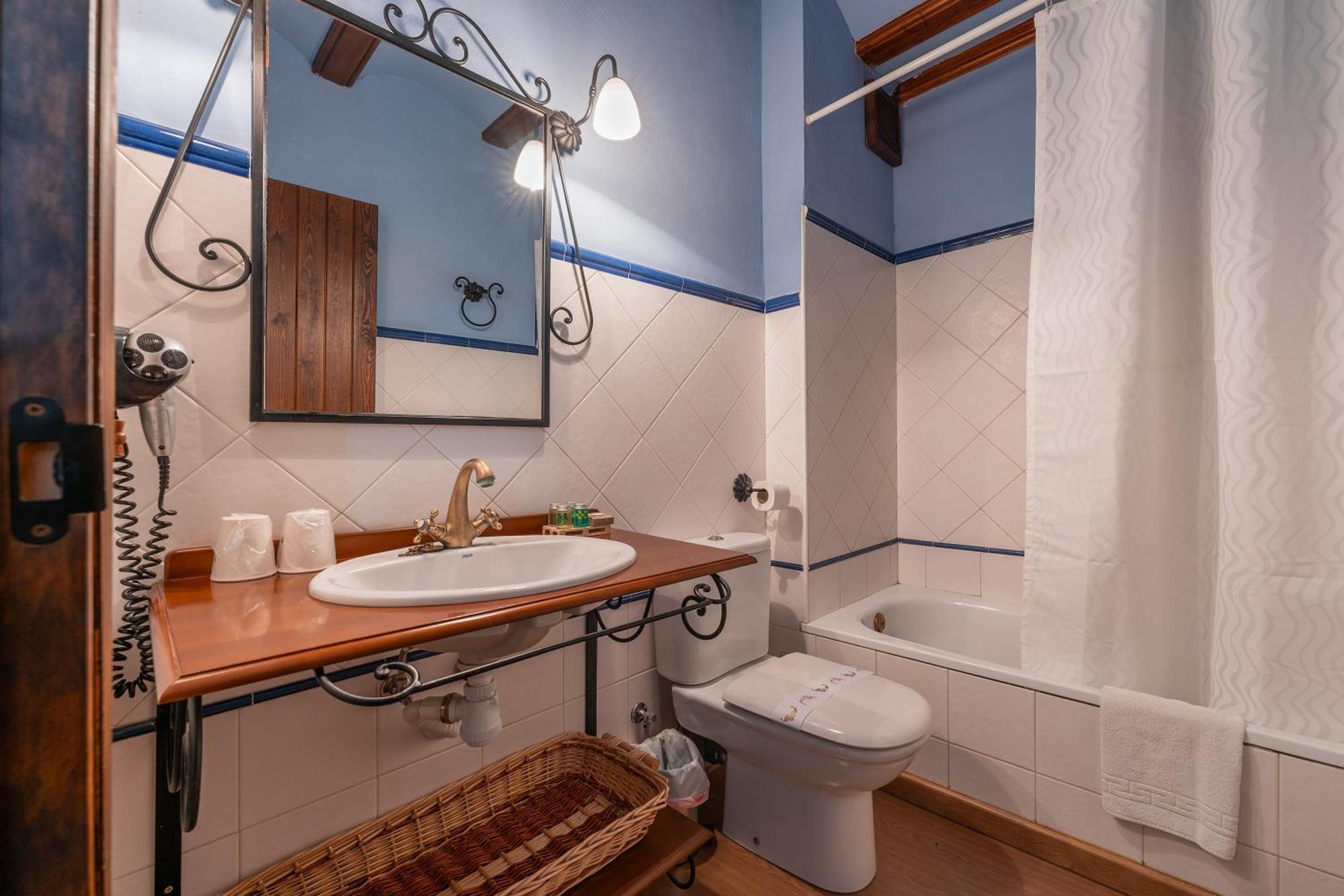 Hotel - Restaurante Prado Del Navazo Albarracín Exteriör bild